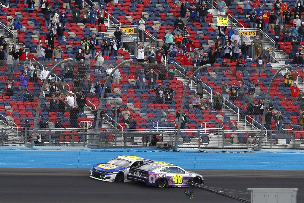 NASCAR Phoenix Auto Racing